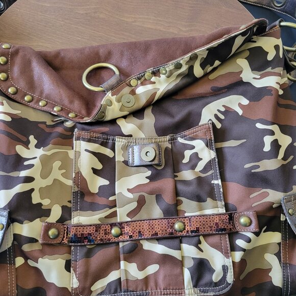 Kathy Van Zeeland Brown Camouflage Shoulder Bag.  Hobo Style camo print purse - Picture 7 of 16